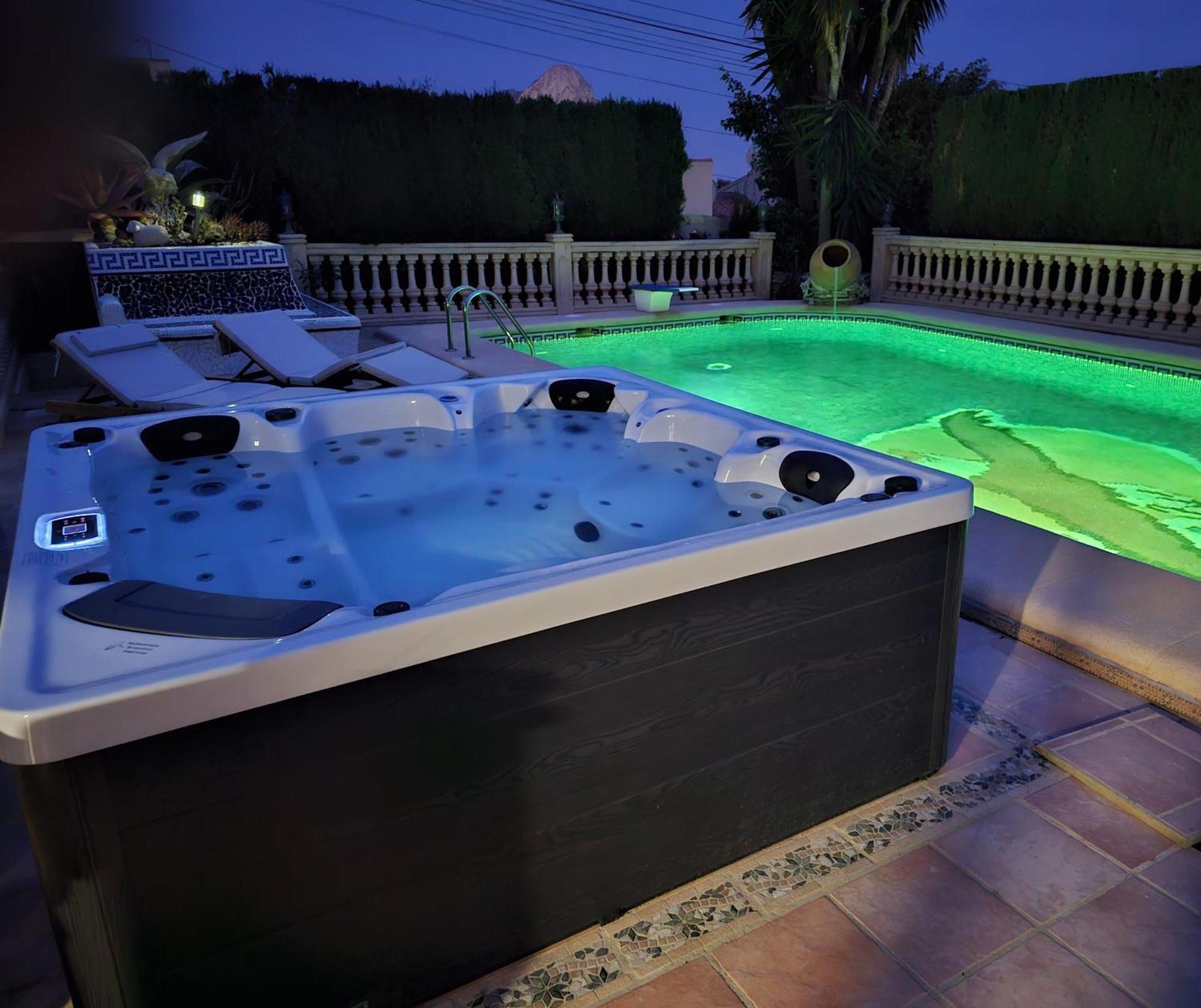 Luxury Villa - Pool, Hot Tub, Aircon, Tvs, Home Cinema, Office, Gbit Internet, Sports Equipment 卡尔佩 外观 照片