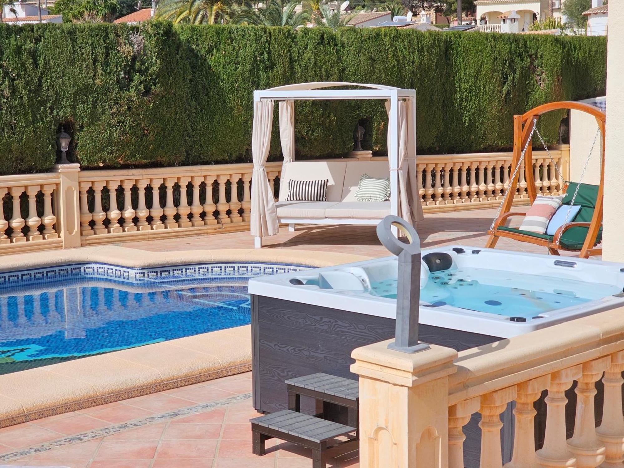 Luxury Villa - Pool, Hot Tub, Aircon, Tvs, Home Cinema, Office, Gbit Internet, Sports Equipment 卡尔佩 外观 照片