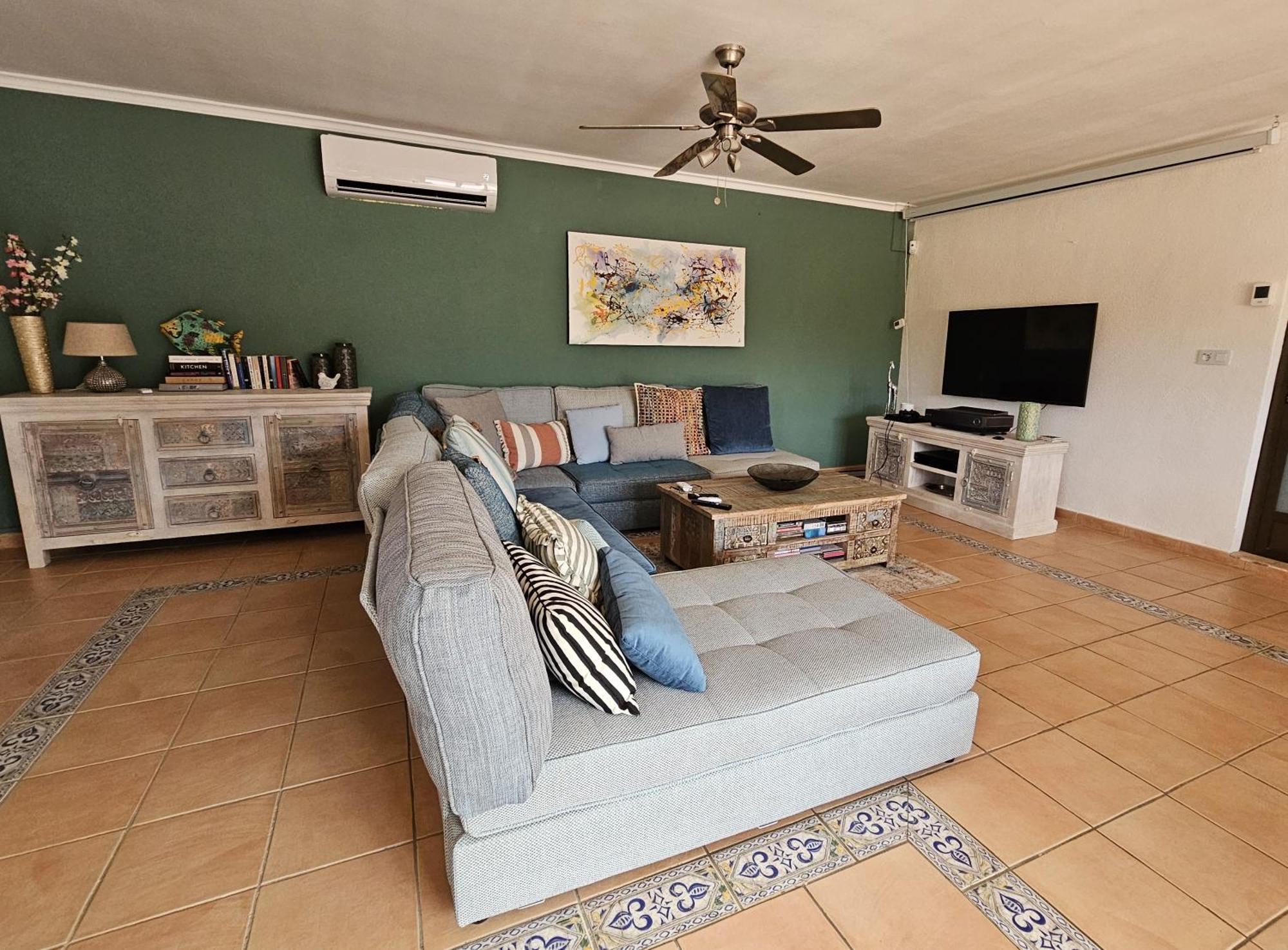 Luxury Villa - Pool, Hot Tub, Aircon, Tvs, Home Cinema, Office, Gbit Internet, Sports Equipment 卡尔佩 外观 照片