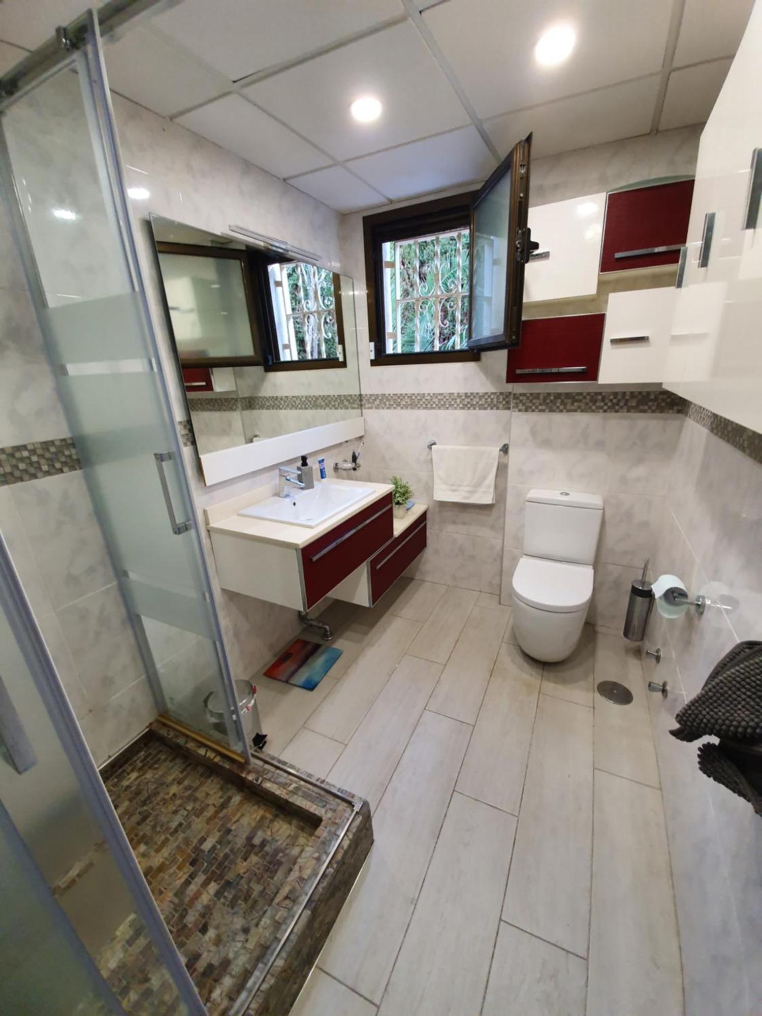 Luxury Villa - Pool, Hot Tub, Aircon, Tvs, Home Cinema, Office, Gbit Internet, Sports Equipment 卡尔佩 外观 照片