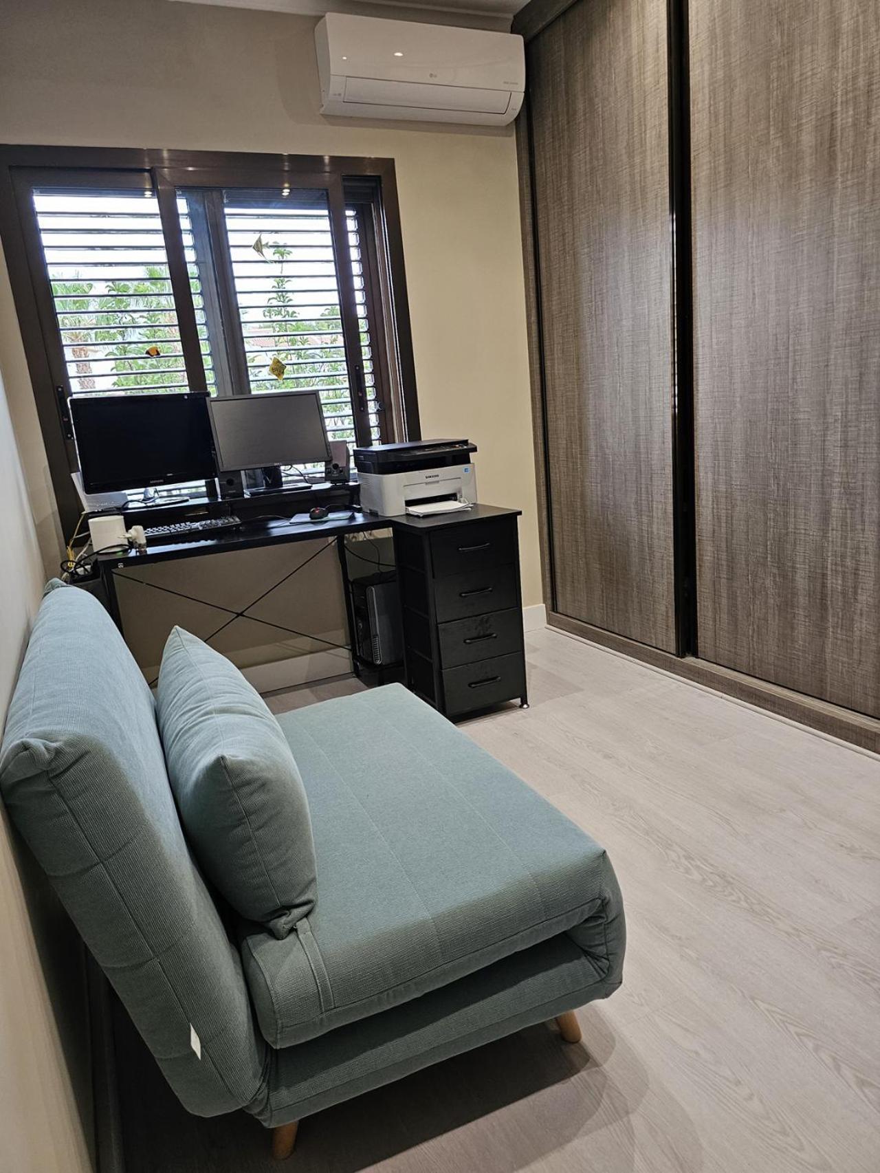 Luxury Villa - Pool, Hot Tub, Aircon, Tvs, Home Cinema, Office, Gbit Internet, Sports Equipment 卡尔佩 外观 照片