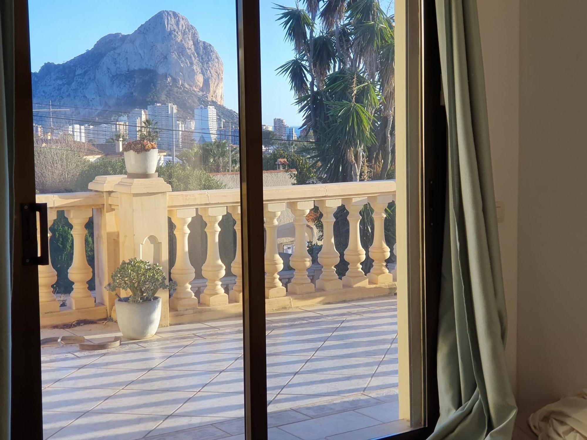 Luxury Villa - Pool, Hot Tub, Aircon, Tvs, Home Cinema, Office, Gbit Internet, Sports Equipment 卡尔佩 外观 照片