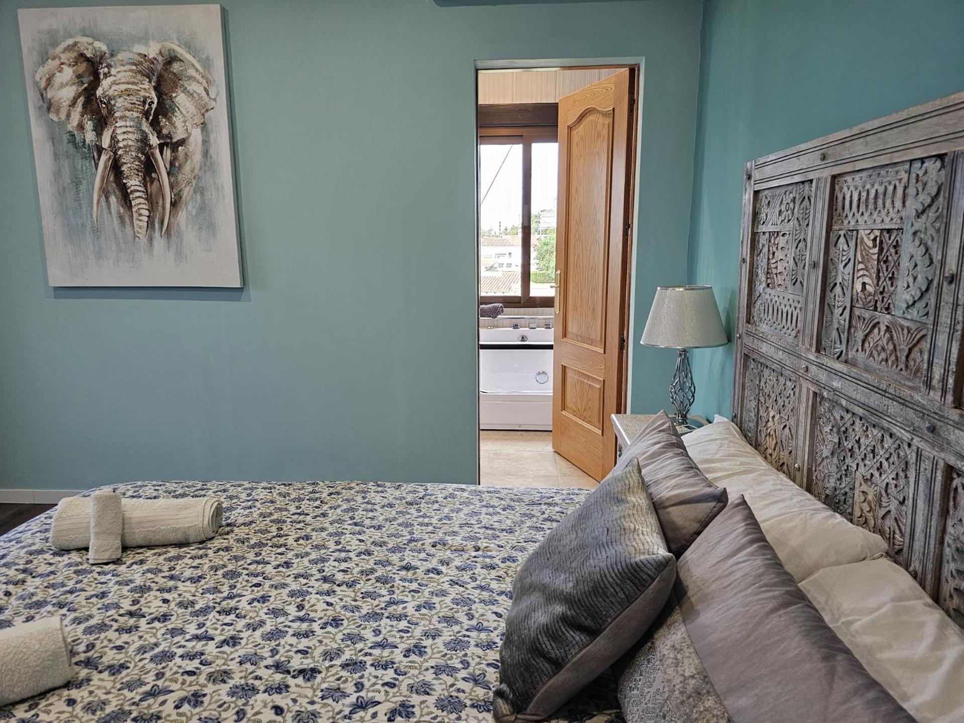 Luxury Villa - Pool, Hot Tub, Aircon, Tvs, Home Cinema, Office, Gbit Internet, Sports Equipment 卡尔佩 外观 照片