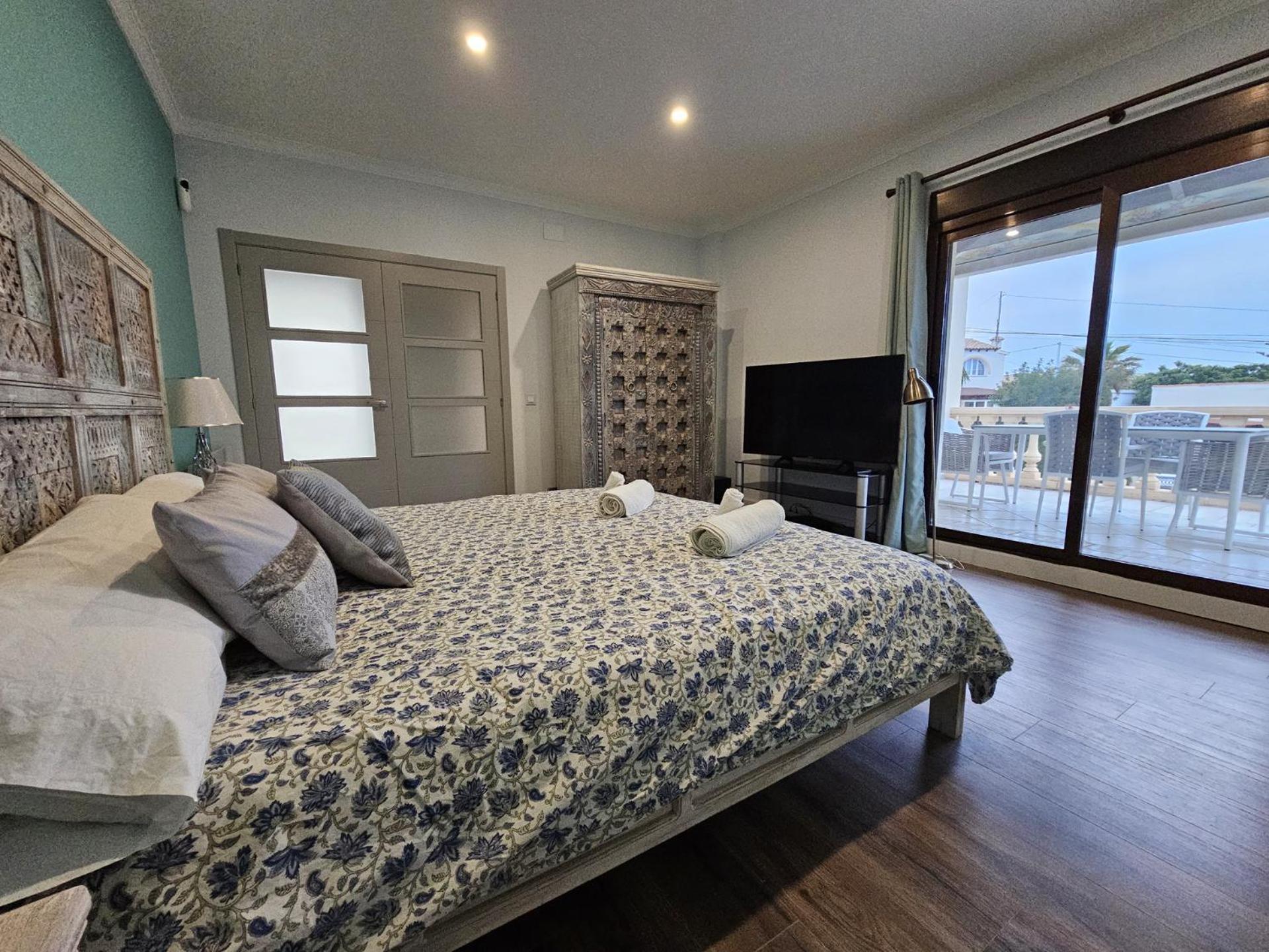 Luxury Villa - Pool, Hot Tub, Aircon, Tvs, Home Cinema, Office, Gbit Internet, Sports Equipment 卡尔佩 外观 照片